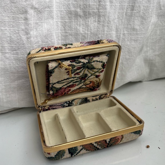 Vintage Jewelry Box - Picture 1 of 4
